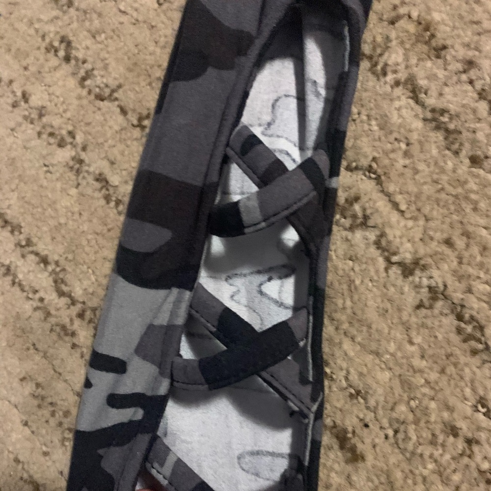 Dark camo leggings